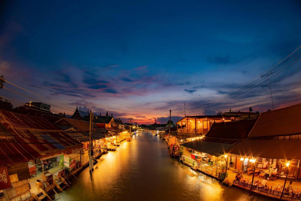 Ban Mae Arom Apartment Amphawa Bagian luar foto