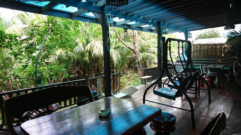 Ban Mae Arom Apartment Amphawa Bagian luar foto