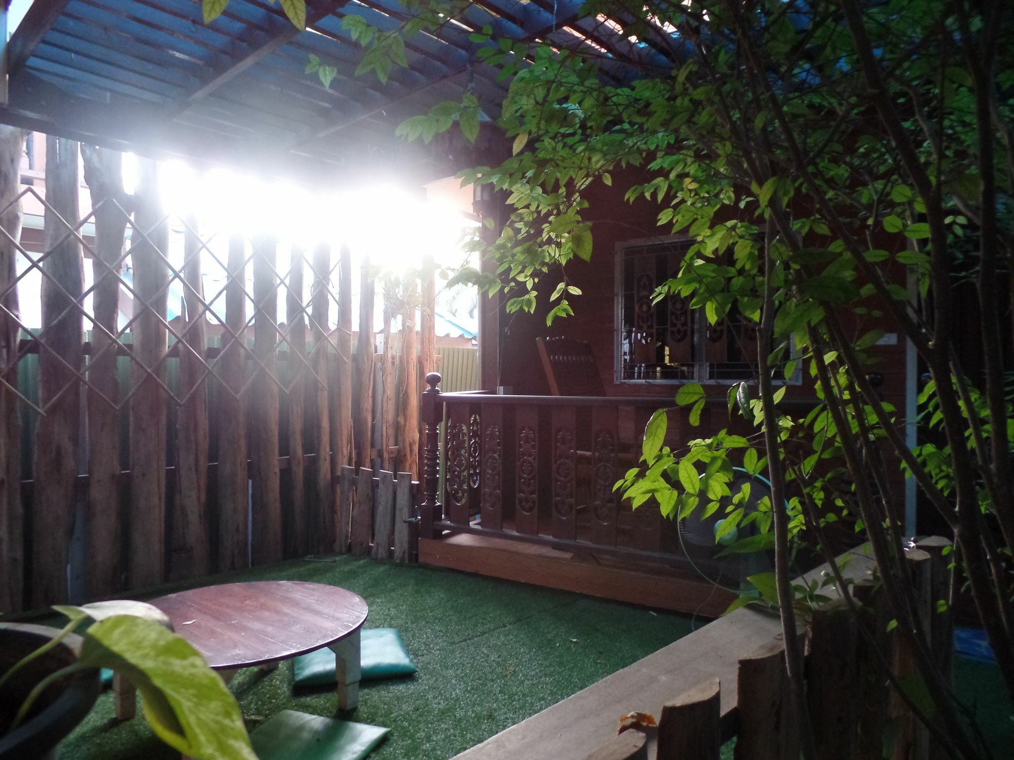 Ban Mae Arom Apartment Amphawa Bagian luar foto